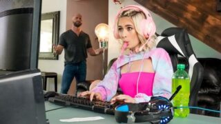 Jessie Saint – RoommatesTightSnatch69 – RealityKings