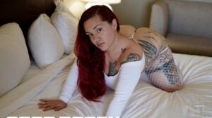Santana Red – Good Booty – WillTileXXX