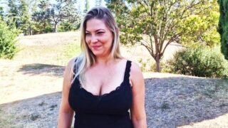 Cheyenne – 40, lifeguard in Switzerland! – JacquieEtMichelTV