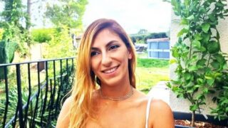 Stella – 29, in the heart of the matter! – JacquieEtMichelTV