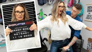 Mandy Rhea – Case No. 6615401 – Klepto Stepmom – Shoplyfter