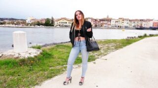 Skyla – Skyla is a real anatomical bomb! – JacquieEtMichelTV