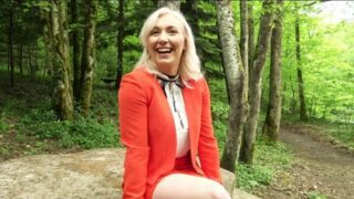 Louane – At the source of desire with Louane! – JacquieEtMichelTV