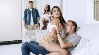 Luna Star, Ariana Van X – Tourist Trap – Episode 1 – DigitalPlayground