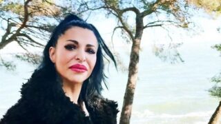 Alicia, 43, from Toulouse! – JacquieEtMichelTV