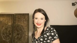 Alice – The Alice doll at the service of two men! – JacquieEtMichelTV