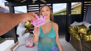 Layna Landry – Saving Layna’s Party – Mofos
