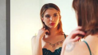 Martina – 27, passing through France! – JacquieEtMichelTV