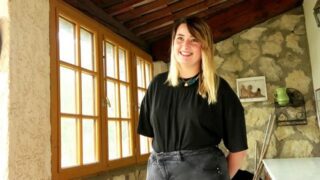 Davina – 18, student counted! – JacquieEtMichelTV