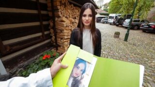 Lucy Mendez – Following white bunny – Debt4k